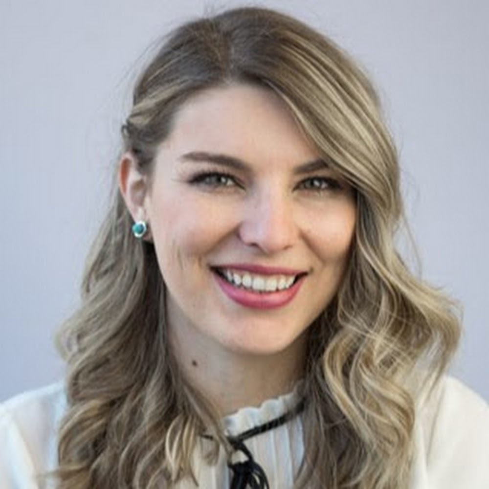 Meet your Posher, Cynthia